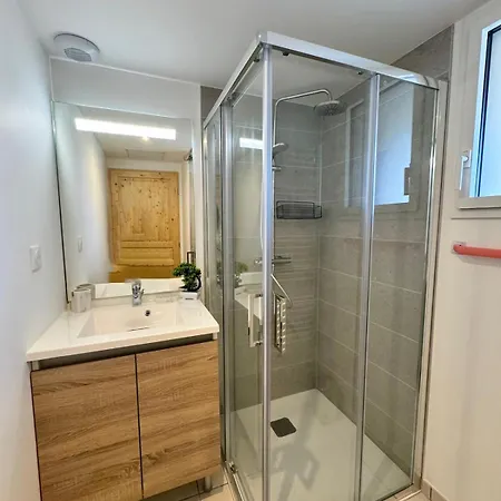 4 A 5 Personnes Au Bord Du Apartamento Génos