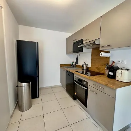 4 A 5 Personnes Au Bord Du Appartement