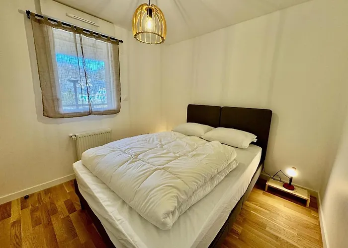 アパート 4 A 5 Personnes Au Bord Du *